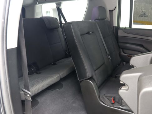 Used 2020 GMC Yukon XL SLE w/ SLE Value Package AWD/4WD image 17