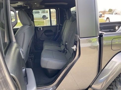 New 2026 Jeep Gladiator Willys AWD/4WD image 23