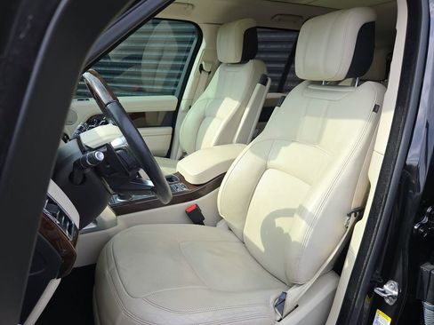 Used 2019 Land Rover Range Rover HSE image 5