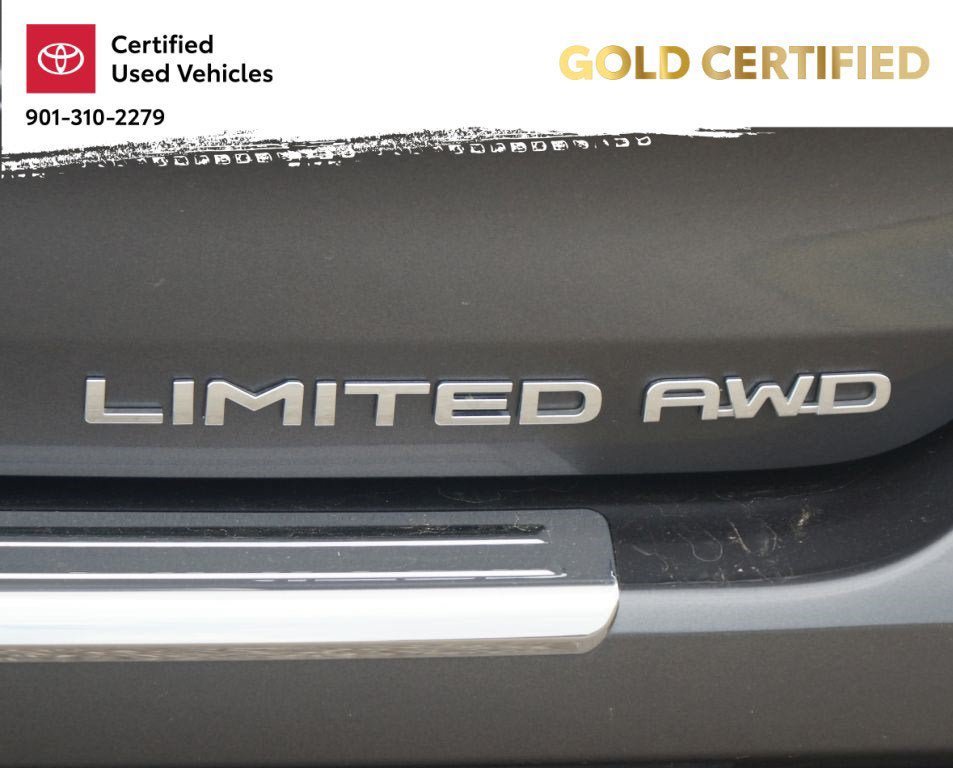 Used 2025 Toyota Highlander Limited AWD/4WD image 19