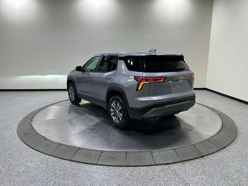 Used 2025 Chevrolet Equinox LT AWD/4WD image 9