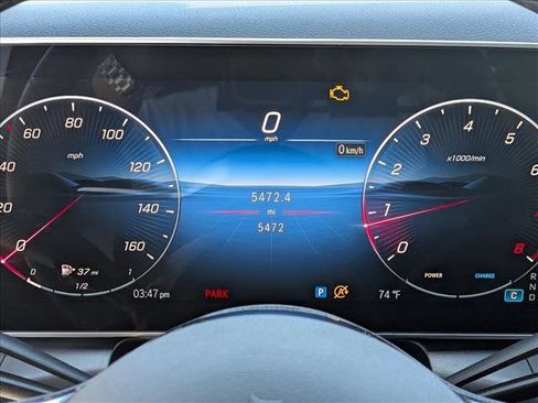 Used 2026 Mercedes-Benz GLC 300 4MATIC image 11
