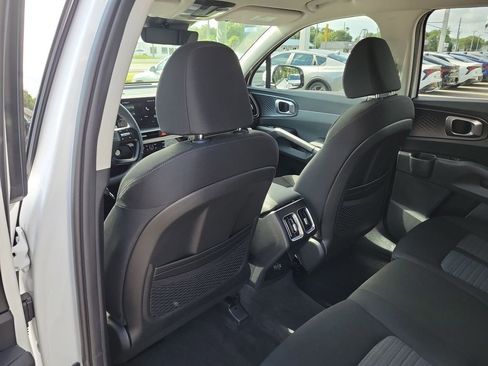 New 2026 Kia Sorento LX FWD image 16