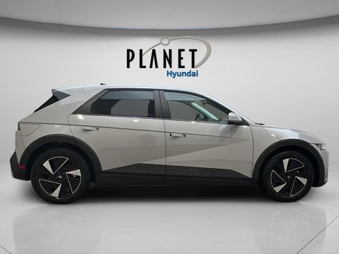 New 2026 Hyundai Ioniq 5 SE AWD/4WD image 7