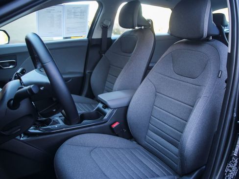 Used 2025 Kia K4 EX image 15