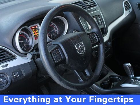 Used 2017 Dodge Journey SXT w/ Comfort/Convenience Group image 2