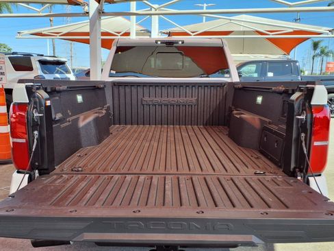 Certified 2024 Toyota Tacoma TRD Sport w/ TRD Sport Premium Package AWD/4WD image 9
