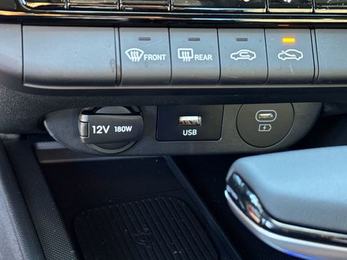 Certified 2025 Hyundai Elantra Sport image 32