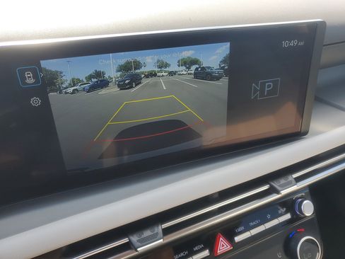 Used 2025 Hyundai Tucson SEL FWD image 19
