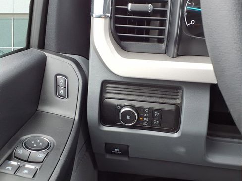 New 2025 Ford F550 4x4 Regular Cab Super Duty image 12