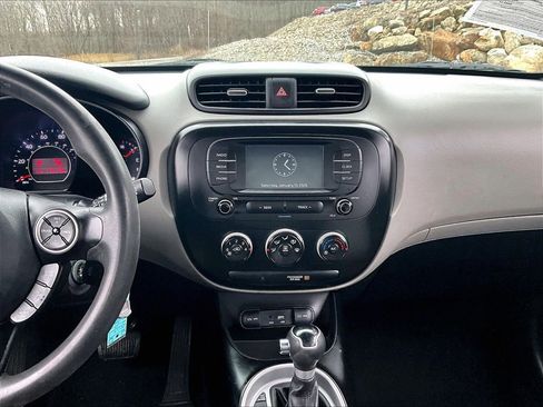 Used 2019 Kia Soul Base image 23