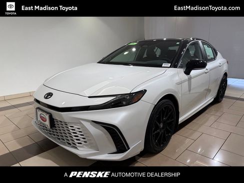 Used 2026 Toyota Camry XSE w/ Premium Package AWD/4WD image 1