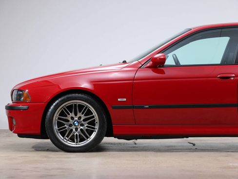 Used 2003 BMW M5 image 25