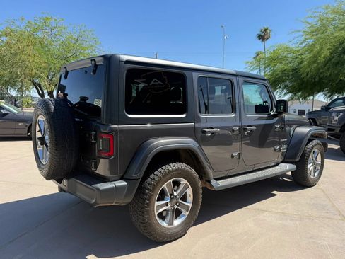 Used 2020 Jeep Wrangler Unlimited Sahara AWD/4WD image 9