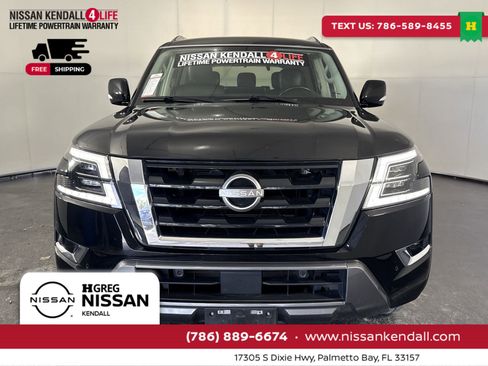 Used 2021 Nissan Armada SV image 4