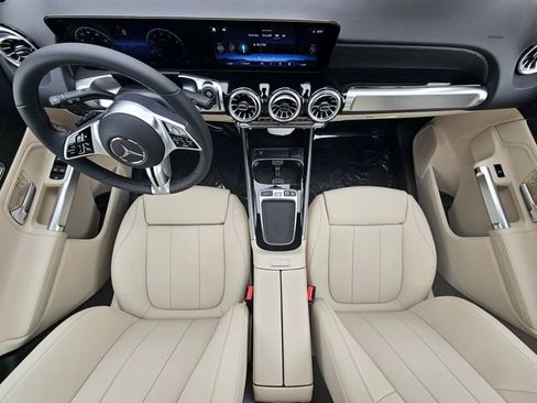 New 2026 Mercedes-Benz GLB 250 4MATIC image 28