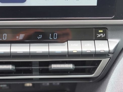 Used 2026 Toyota Camry LE FWD image 28
