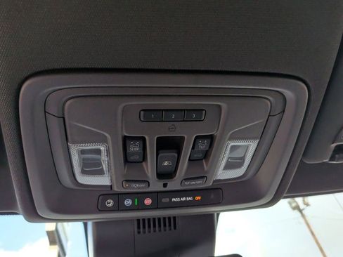 New 2026 GMC Sierra 1500 SLT image 22