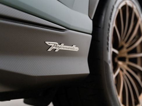 Used 2024 Lamborghini Urus Performante image 9