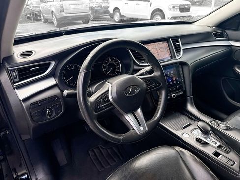 Used 2019 INFINITI QX50 Essential w/ Protection Package FWD image 9