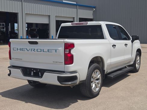 Used 2023 Chevrolet Silverado 1500 Custom RWD image 3
