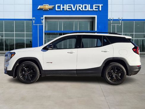 Certified 2023 GMC Terrain AT4 image 3