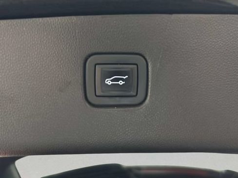 Used 2022 Chevrolet Blazer LT w/ Sound & Technology Package AWD/4WD image 23