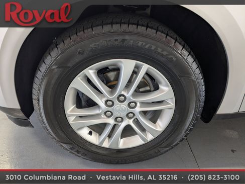 Used 2018 Buick Enclave Essence FWD image 29