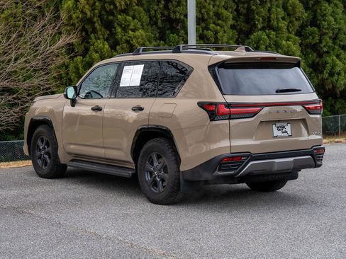 Used 2025 Lexus LX 700h Overtrail image 2