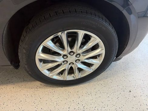 Used 2020 Buick Enclave Premium w/ Surround and Sites Package AWD/4WD image 12
