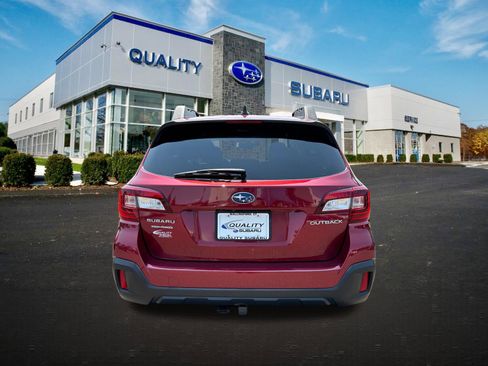 Used 2019 Subaru Outback 2.5i Limited AWD/4WD image 3