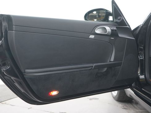 Used 2006 Porsche Cayman S RWD image 12