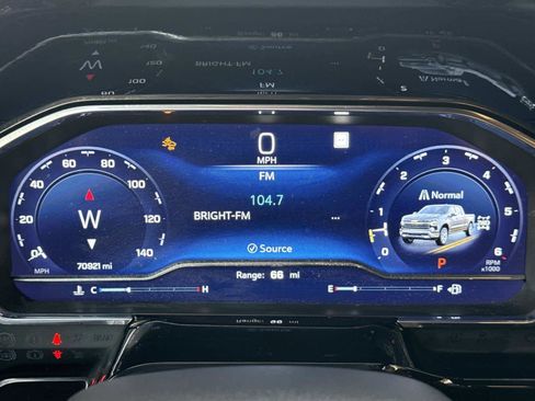 Used 2022 Chevrolet Silverado 1500 ZR2 w/ Technology Package image 24