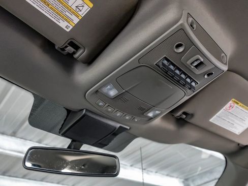 Used 2021 Ford F350 Lariat w/ Chrome Package image 22