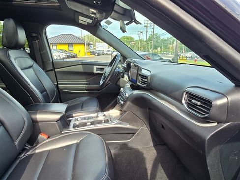 Used 2020 Ford Explorer XLT w/ Equipment Group 202A AWD/4WD image 19
