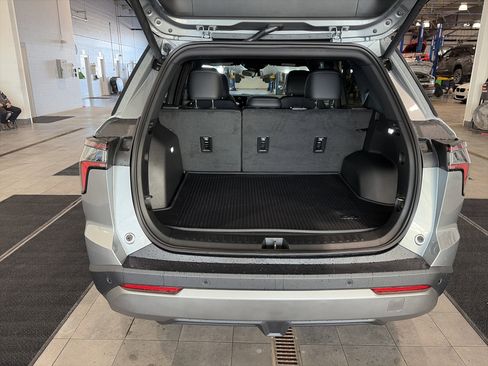 New 2026 Chevrolet Equinox LT w/ Convenience Package II image 5