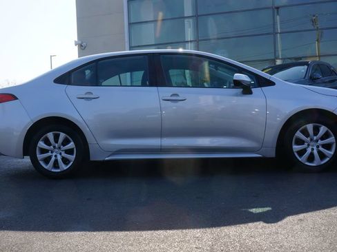 Used 2022 Toyota Corolla LE FWD image 8