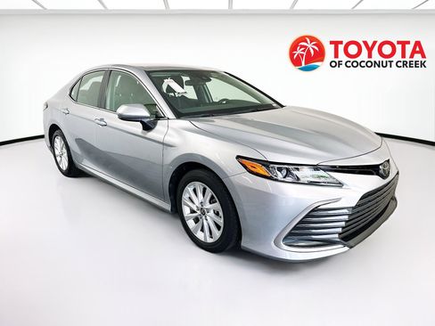 Used 2023 Toyota Camry LE FWD image 1
