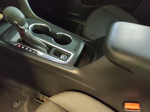 Used 2020 Chevrolet Equinox LT image 26