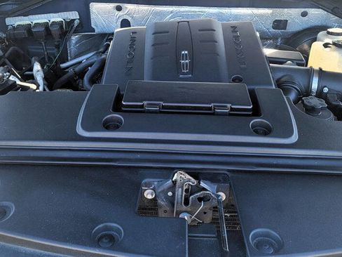 Used 2014 Lincoln Navigator L 2WD image 21