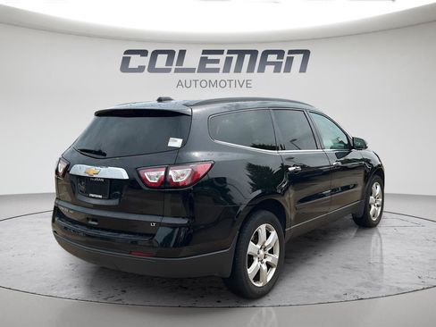 Used 2017 Chevrolet Traverse LT w/ Style and Technology Package AWD/4WD image 3