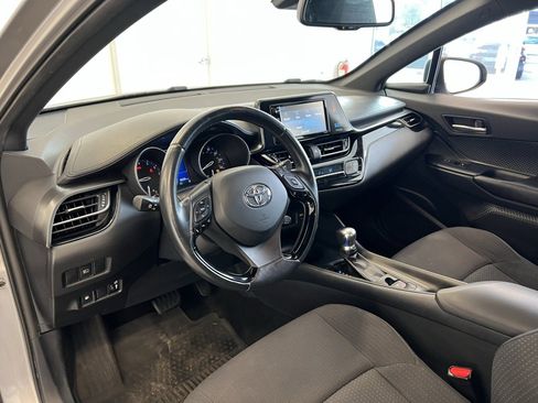 Used 2018 Toyota C-HR XLE image 20