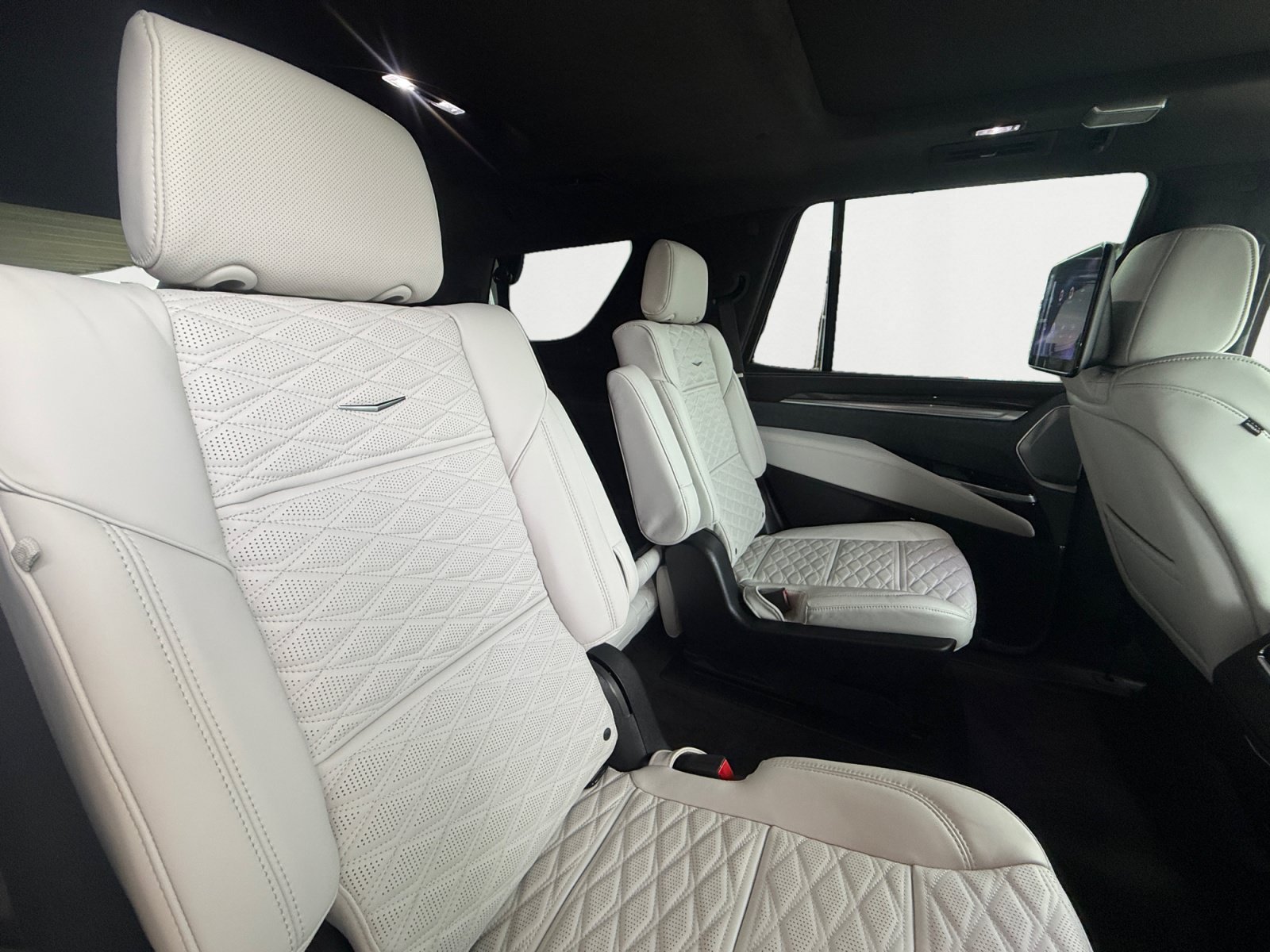 Used 2026 Cadillac Escalade V w/ LPO, Floor Liner Package AWD/4WD image 18