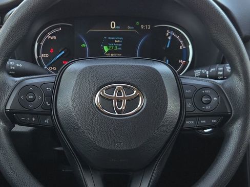 Used 2025 Toyota RAV4 XLE AWD/4WD image 25