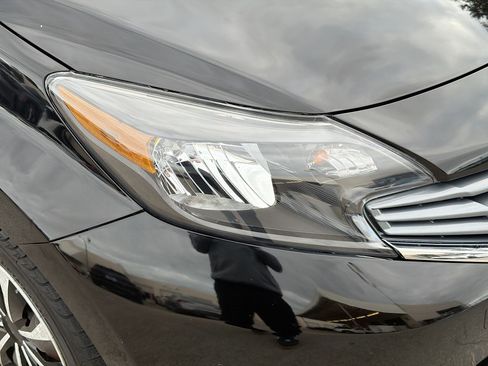 Used 2015 Nissan Versa Note S Plus image 32