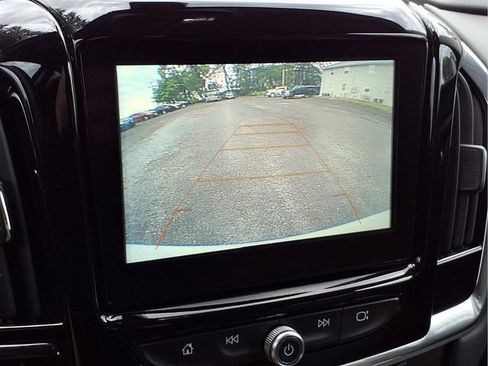 Used 2018 Chevrolet Traverse LT FWD image 8