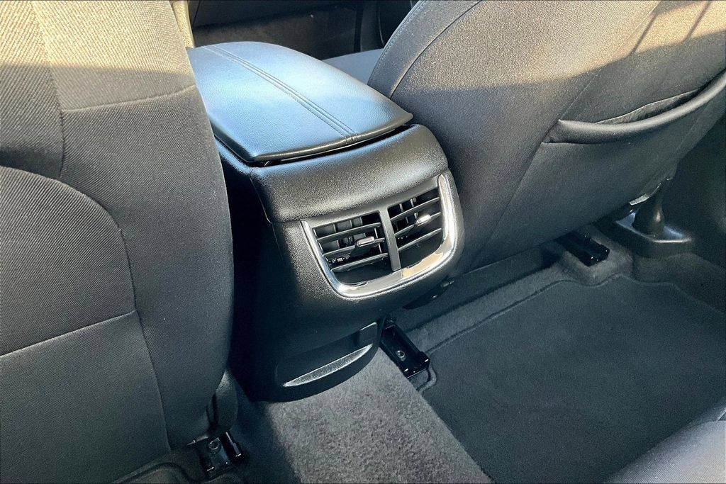 Used 2024 Chevrolet Malibu LT FWD image 11