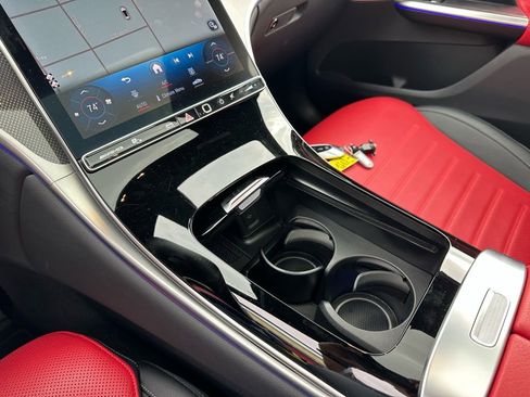 Used 2024 Mercedes-Benz GLC 43 AMG 4MATIC image 39