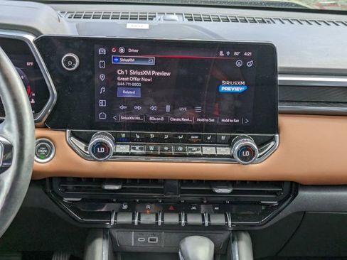 Used 2025 GMC Canyon AT4 w/ Technology Plus Package image 18