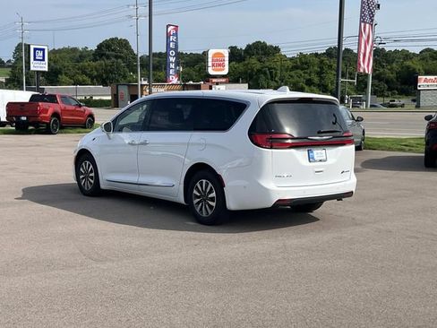 Used 2022 Chrysler Pacifica Limited FWD image 6